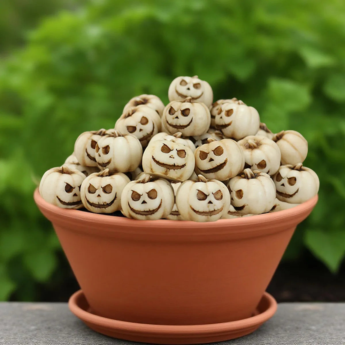 20pcs Mini Resin Pumpkins – Realistic Halloween Party & Garden Décor