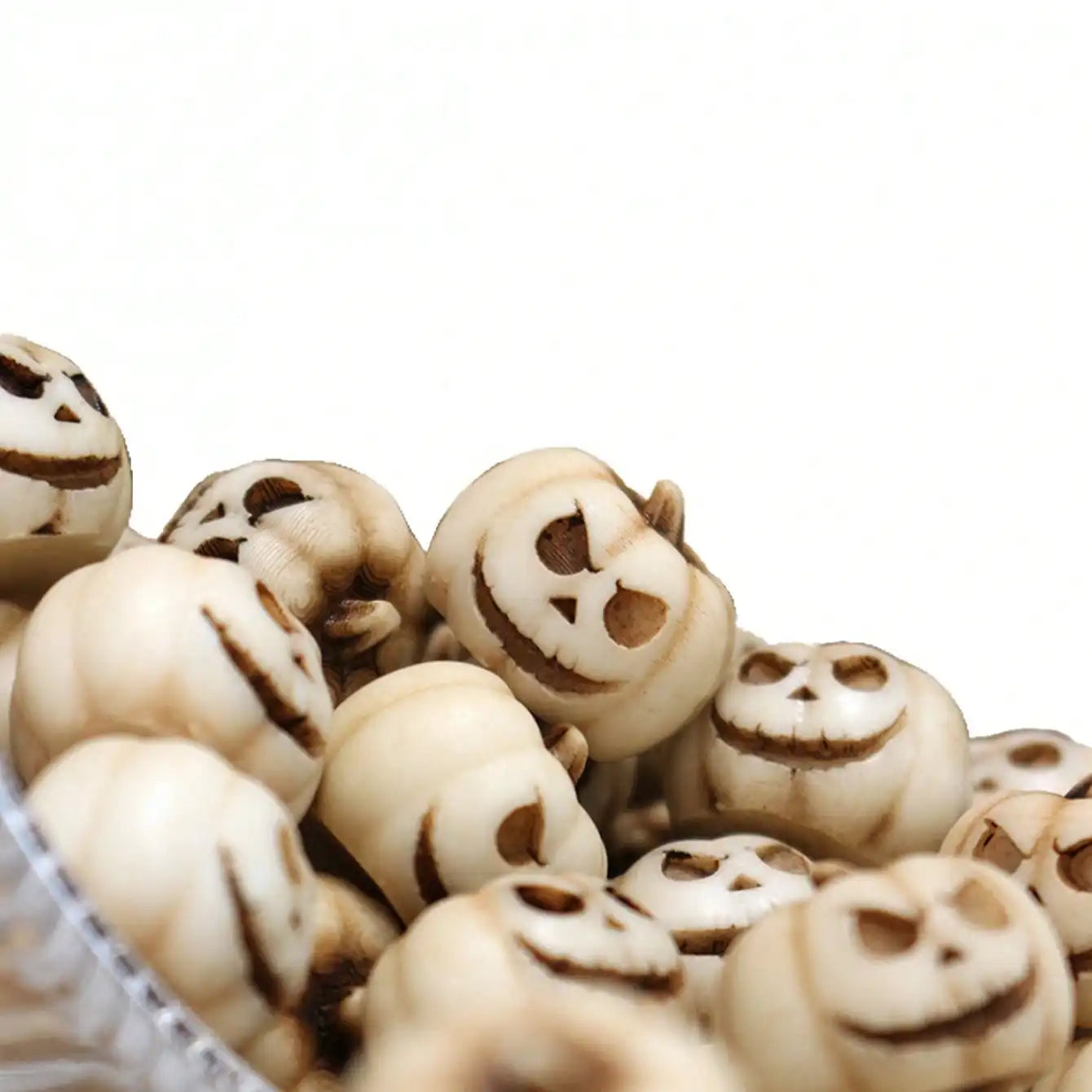 20pcs Mini Resin Pumpkins – Realistic Halloween Party & Garden Décor