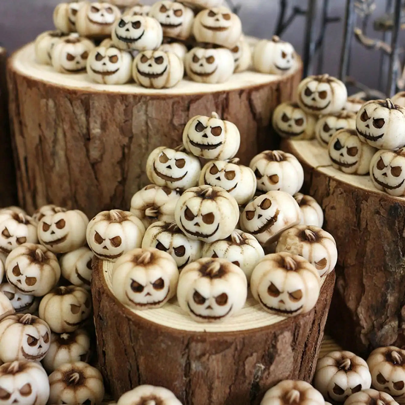 20pcs Mini Resin Pumpkins – Realistic Halloween Party & Garden Décor