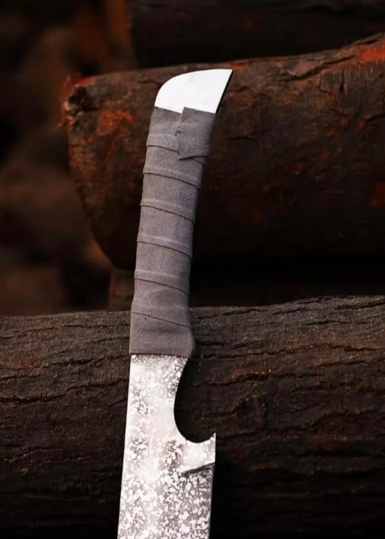 Uruk-hai Scimitar | Brutal Orc Blade | LOTR Steel Replica