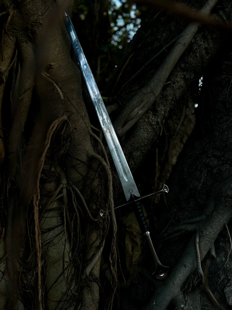 Andúril sword | Flame of the west | Fiction Edge