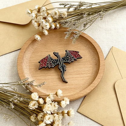 Vintage Gothic Thrones Game Enamel Pin Punk Style Red Black Dragon Wing Brooch for Fantasy Novel TV Series Backpack Jacket