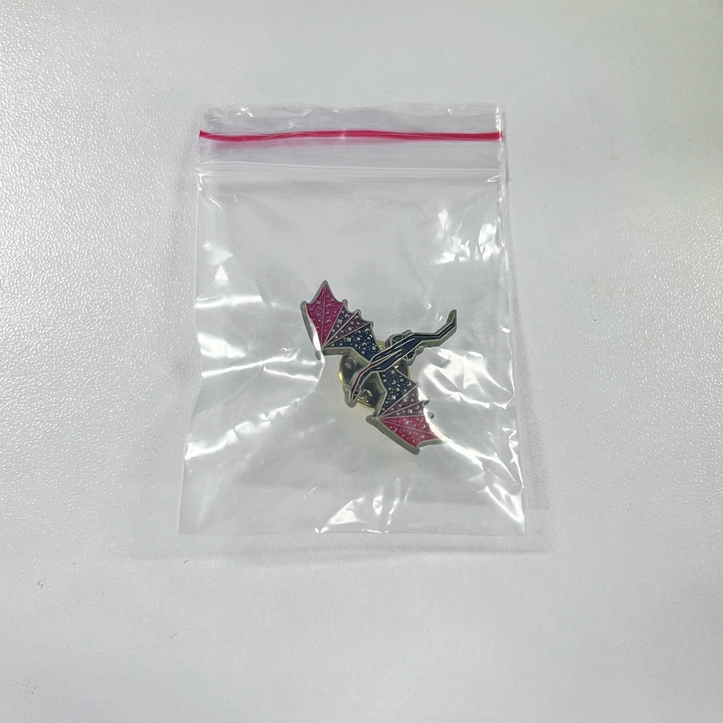 Vintage Gothic Thrones Game Enamel Pin Punk Style Red Black Dragon Wing Brooch for Fantasy Novel TV Series Backpack Jacket