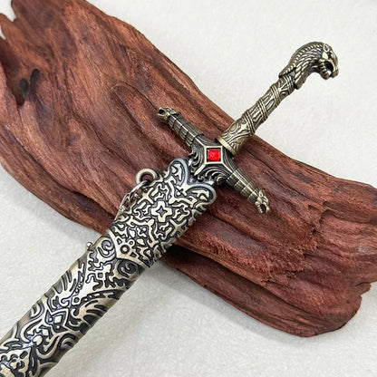 Oathkeeper Mini Metal Sword – Game of Thrones Collectible