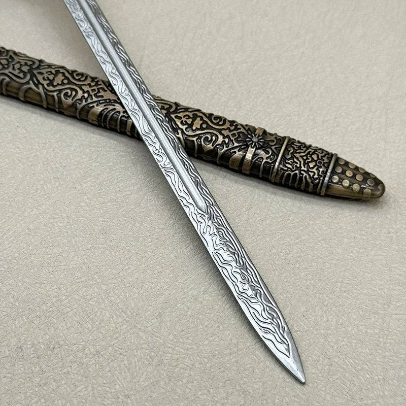 Oathkeeper Mini Metal Sword – Game of Thrones Collectible
