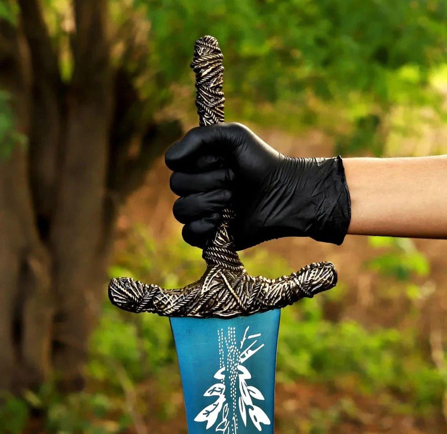 World of Warcraft Moonlight Great Sword – Glowing Blue Steel Replica